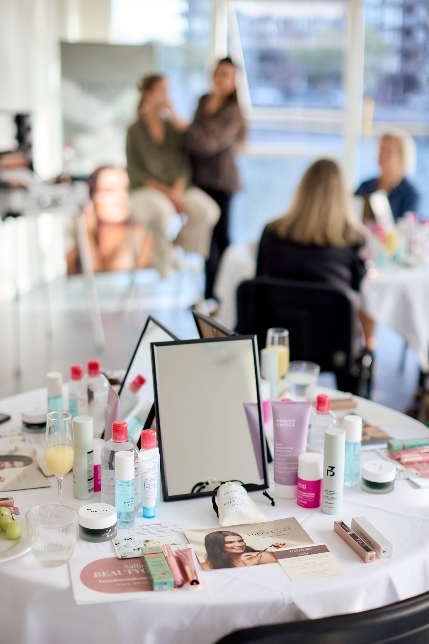 Salli BEAUTYCLASS | Holiday Glam d. 1. november (AFHOLDT)