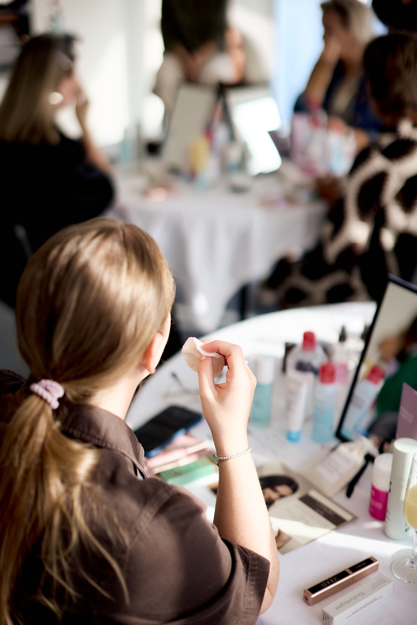 Salli BEAUTYCLASS | Holiday Glam d. 1. november (AFHOLDT)