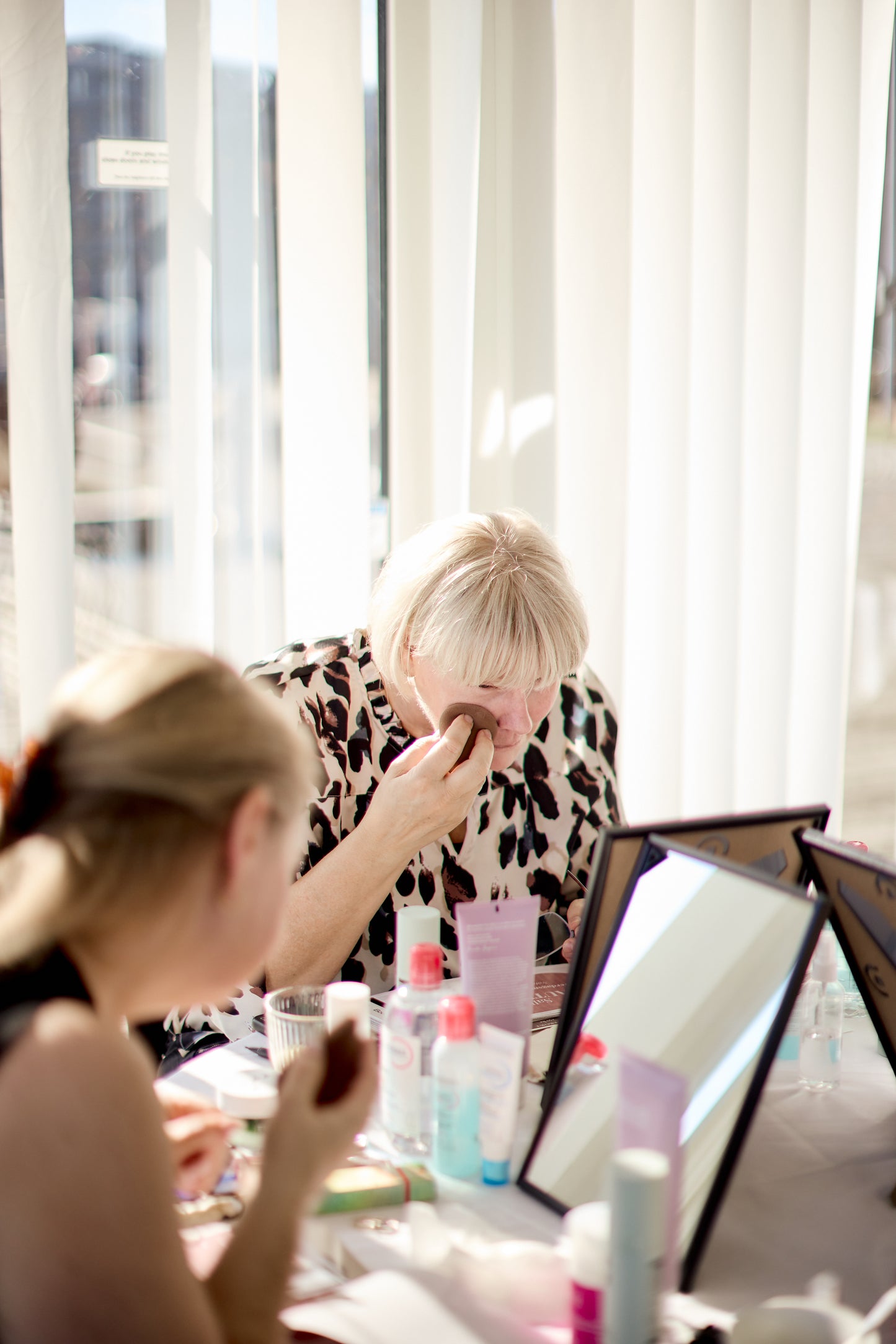 Salli BEAUTYCLASS | Holiday Glam d. 1. november (AFHOLDT)