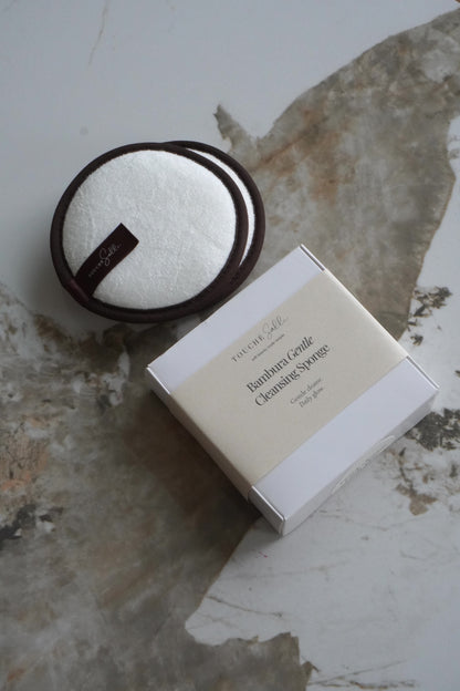 Touché Salli Bambura Gentle Cleansing Sponge, 2 stk. Hvid, blød bambusfrotté svamp der er bløde og Oeko-Tex certificerede til hudpleje og ansigtsrens